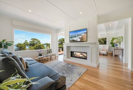 Absolute Bayfront Coastal Escape in Culburra Beach - Culburra Beach, Australia