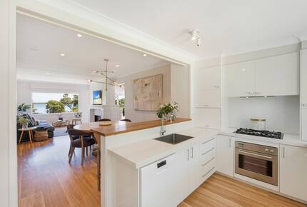 Absolute Bayfront Coastal Escape in Culburra Beach - Culburra Beach, Australia