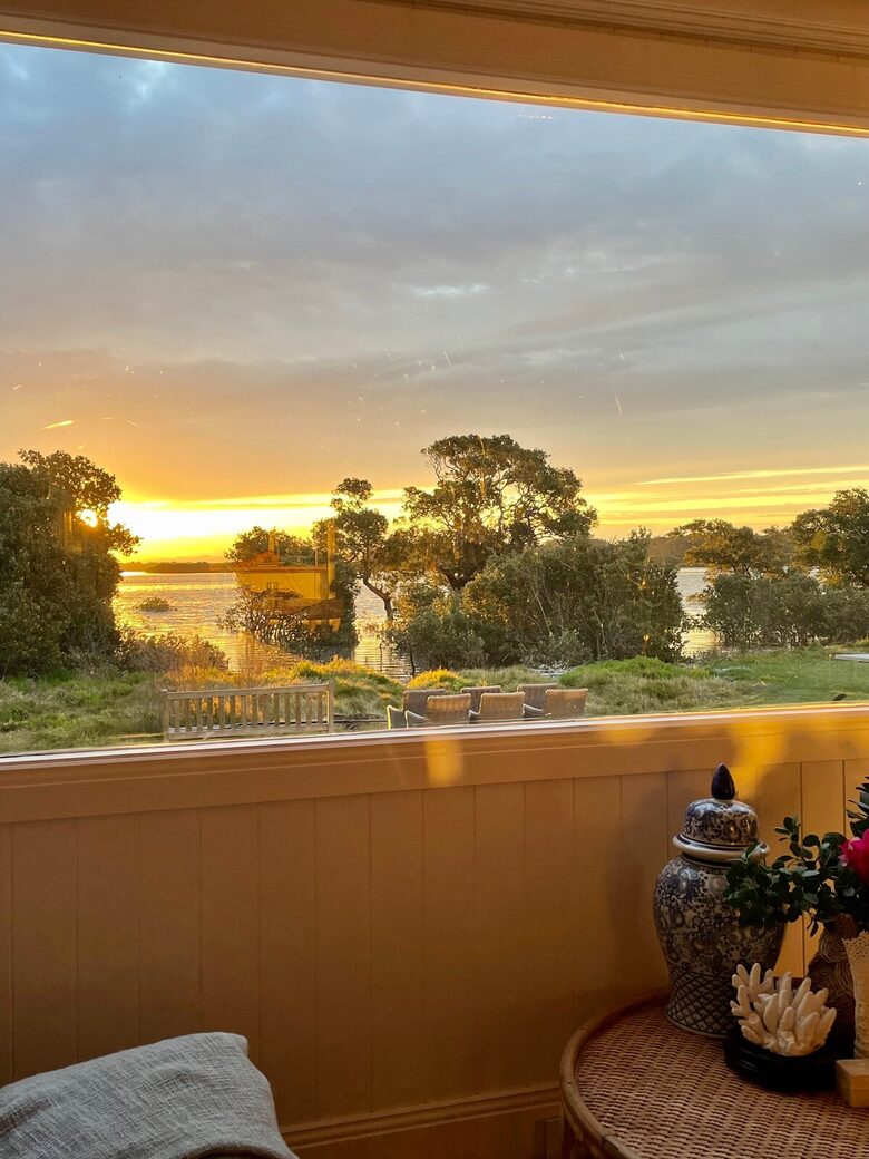 Absolute Bayfront Coastal Escape in Culburra Beach - Culburra Beach, Australia
