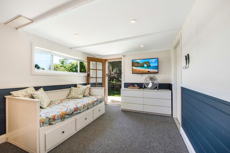 Absolute Bayfront Coastal Escape in Culburra Beach - Culburra Beach, Australia
