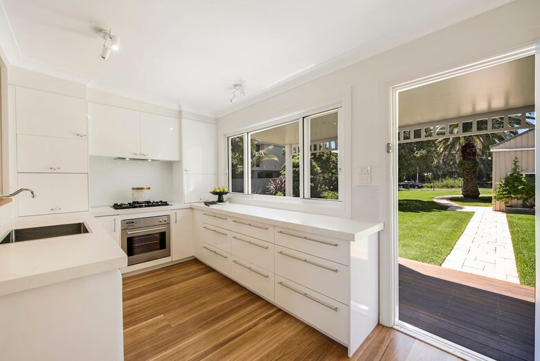Absolute Bayfront Coastal Escape in Culburra Beach - Culburra Beach, Australia