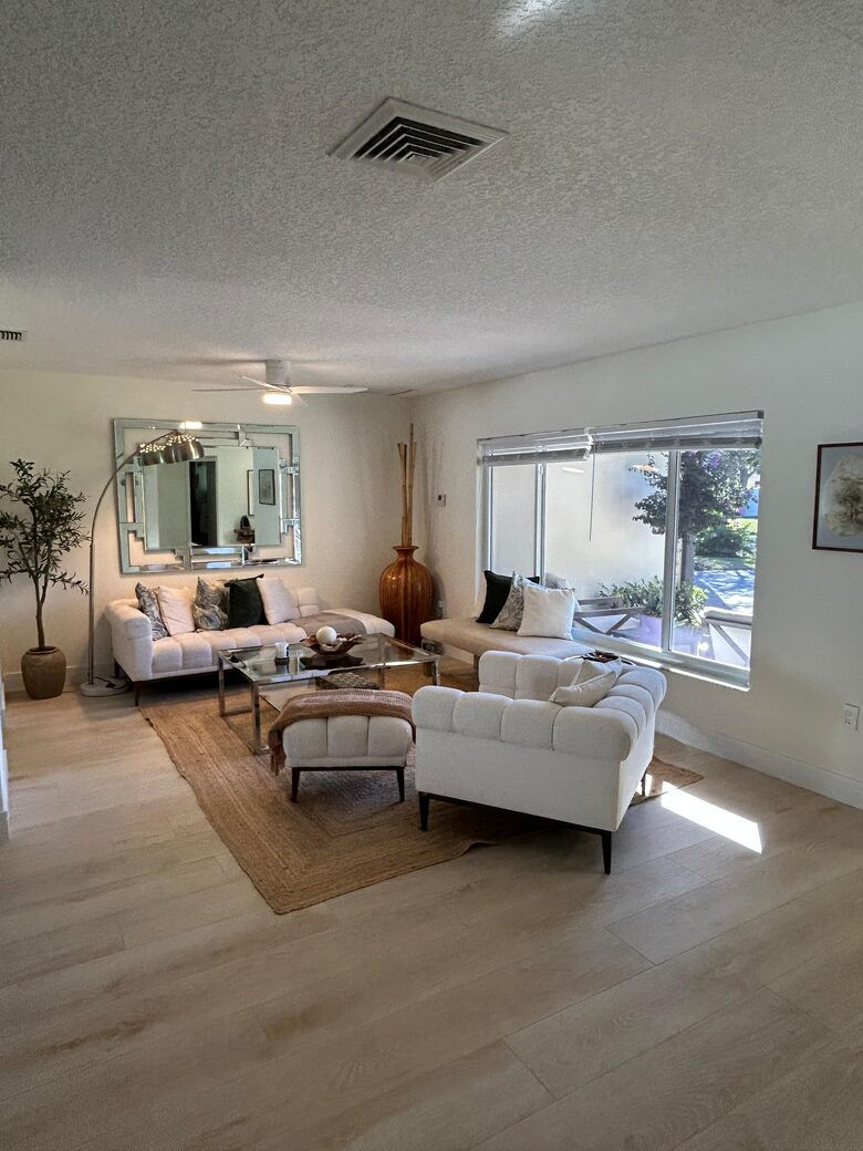 Bright & Airy Boca Retreat Near the Ocean - Boca Raton, Florida