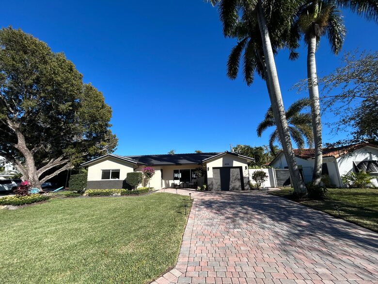 Bright & Airy Boca Retreat Near the Ocean - Boca Raton, Florida