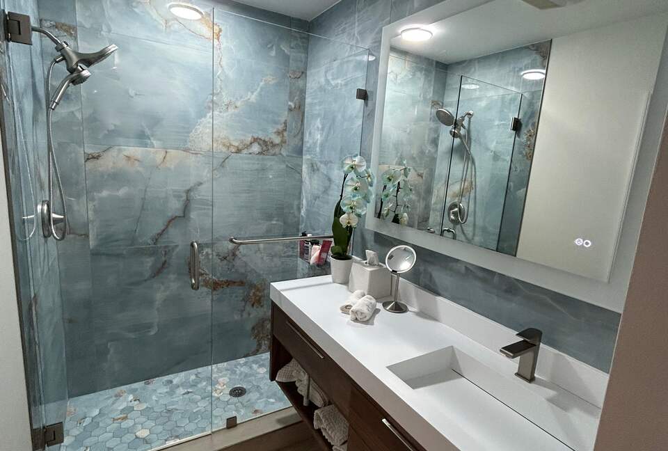 Bright & Airy Boca Retreat Near the Ocean - Boca Raton, Florida