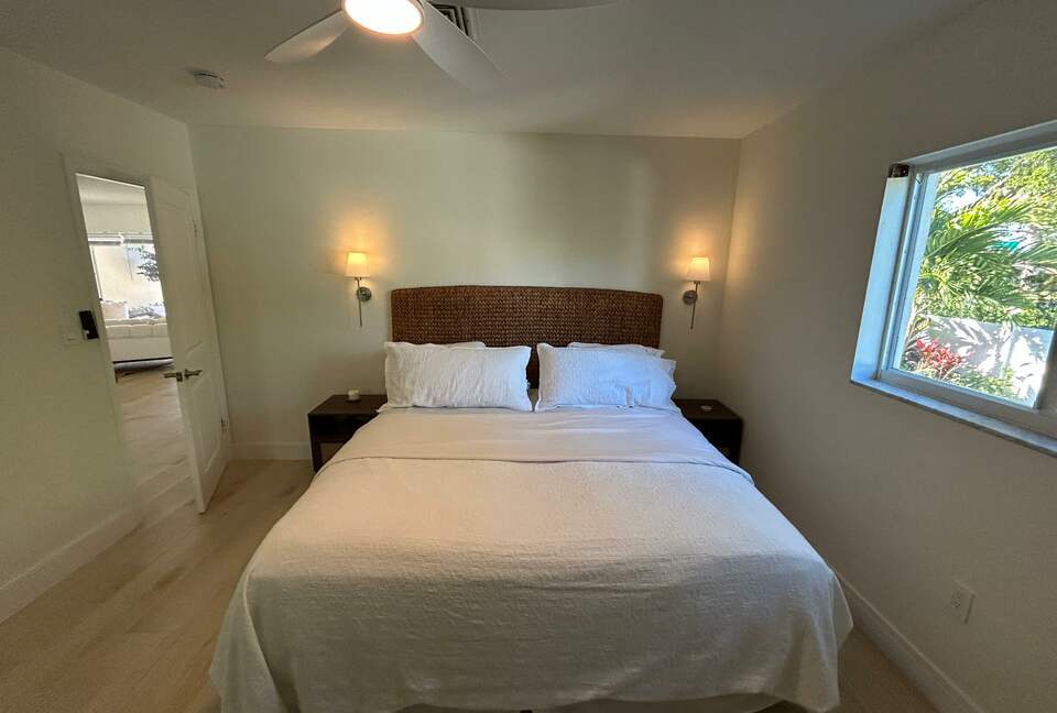 Bright & Airy Boca Retreat Near the Ocean - Boca Raton, Florida