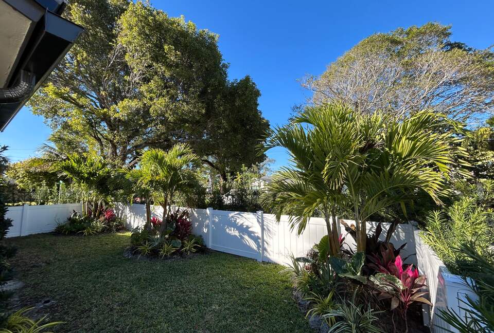 Bright & Airy Boca Retreat Near the Ocean - Boca Raton, Florida