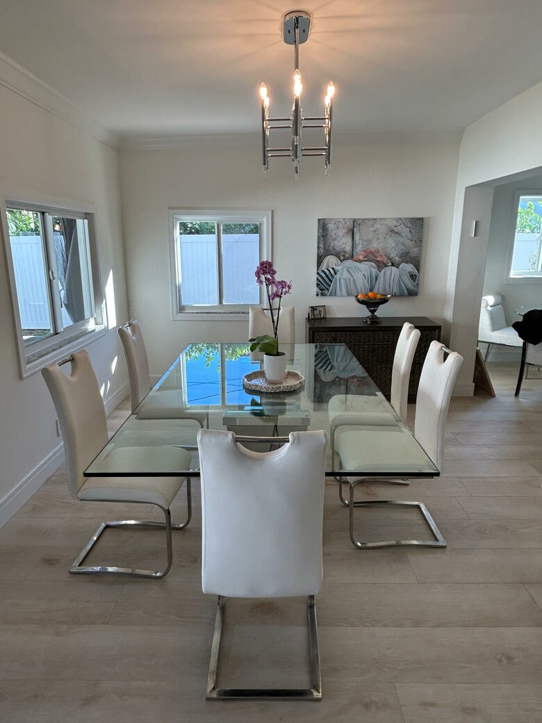 Bright & Airy Boca Retreat Near the Ocean - Boca Raton, Florida