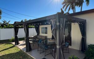 Bright & Airy Boca Retreat Near the Ocean - Boca Raton, Florida