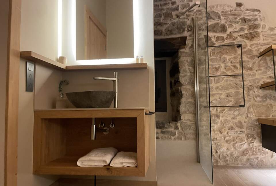 Timeless Pyrenean Estate - Alpens Barcelona, Spain