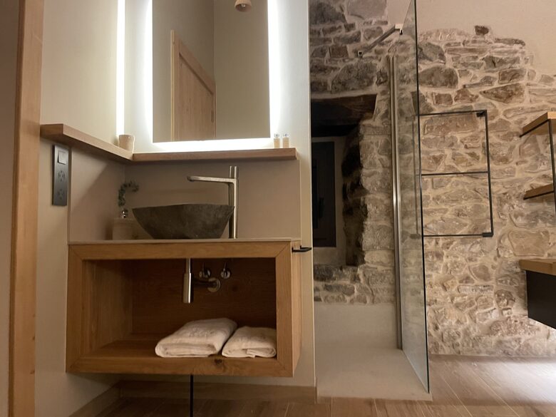 Timeless Pyrenean Estate - Alpens Barcelona, Spain