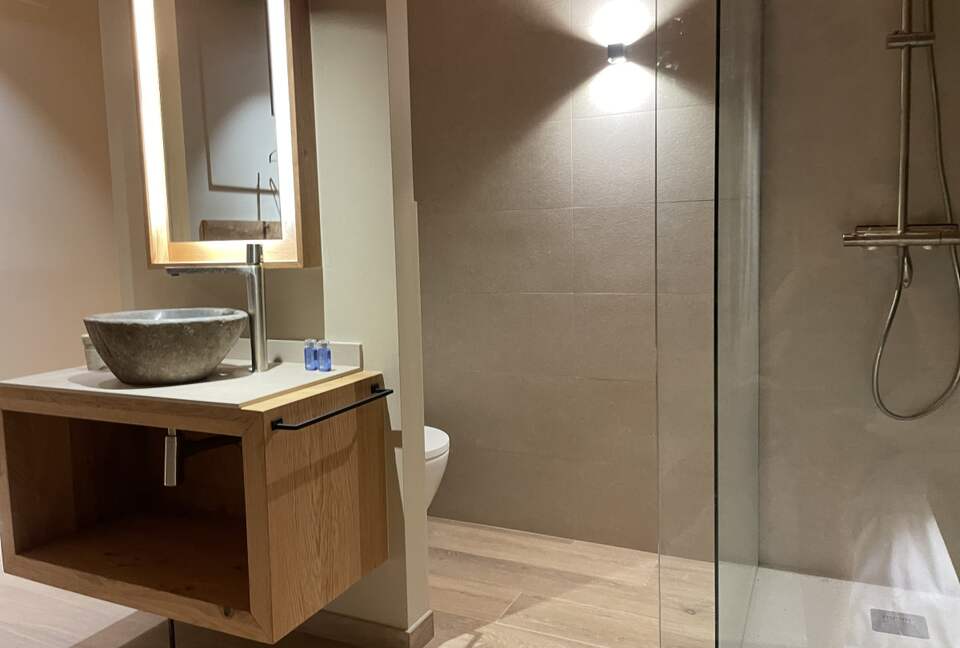 Timeless Pyrenean Estate - Alpens Barcelona, Spain