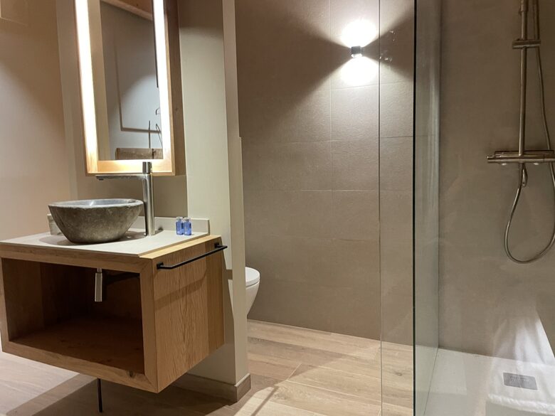 Timeless Pyrenean Estate - Alpens Barcelona, Spain