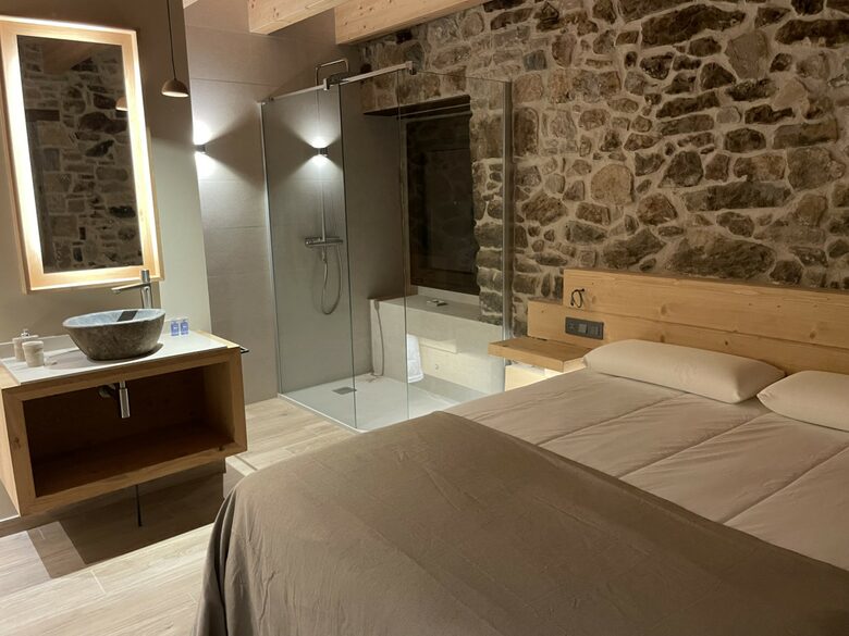 Timeless Pyrenean Estate - Alpens Barcelona, Spain