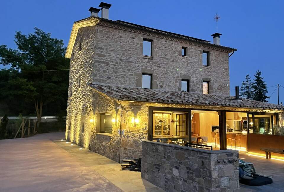 Timeless Pyrenean Estate - Alpens Barcelona, Spain