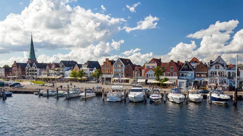 Beachfront Penthouse with Sea Views - Timmendorfer Strand, Lübeck, Germany