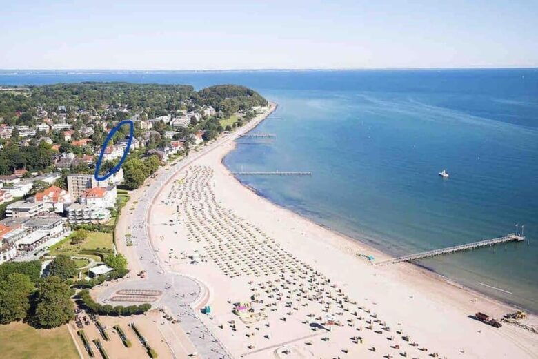 Beachfront Penthouse with Sea Views - Timmendorfer Strand, Lübeck, Germany