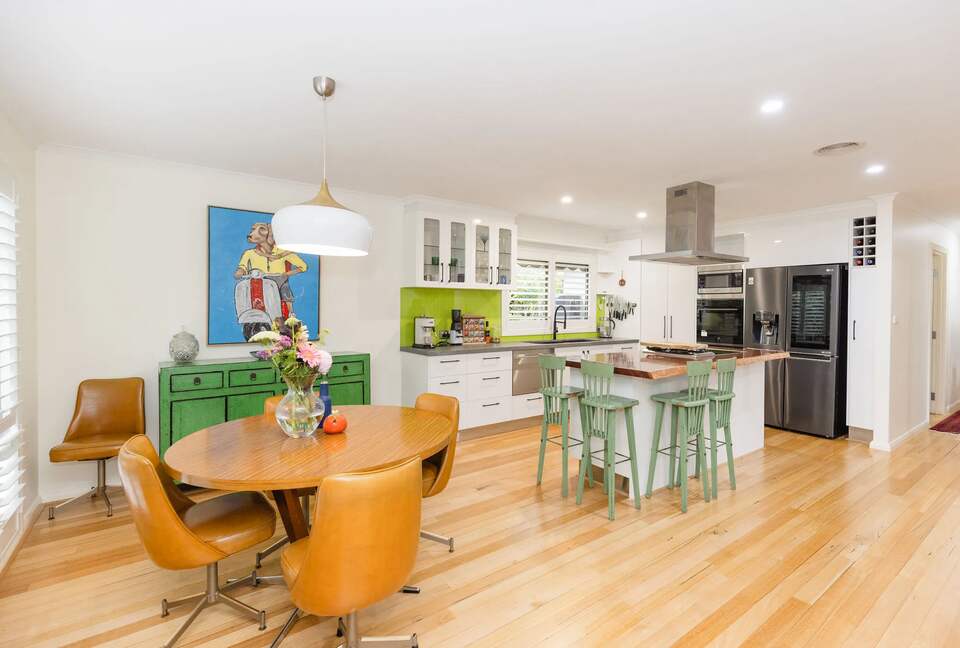 Lake Boga Waterfront Sanctuary with Private Jetty - Lake Boga, Australia