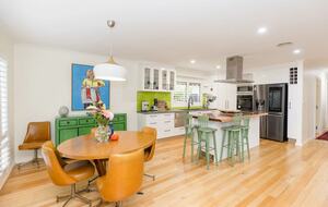 Lake Boga Waterfront Sanctuary with Private Jetty - Lake Boga, Australia