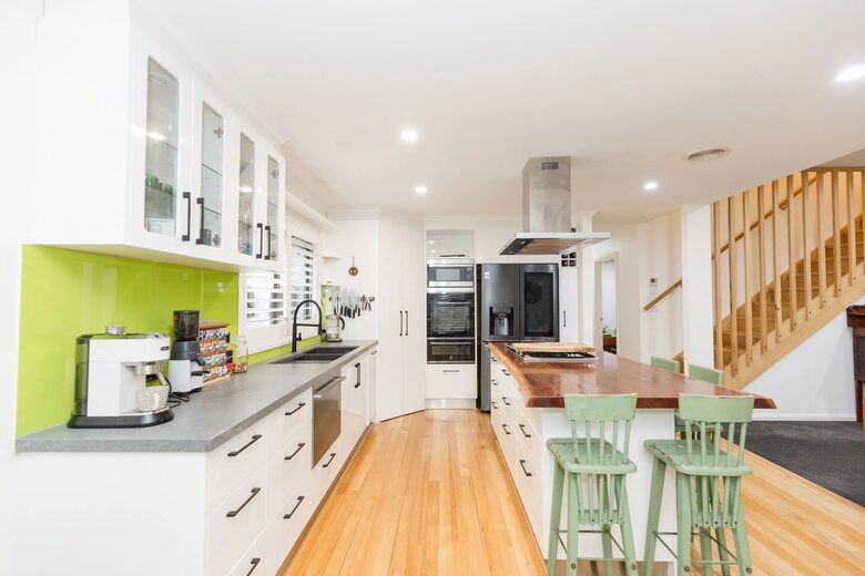 Lake Boga Waterfront Sanctuary with Private Jetty - Lake Boga, Australia