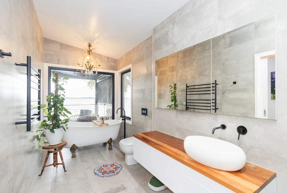 Lake Boga Waterfront Sanctuary with Private Jetty - Lake Boga, Australia