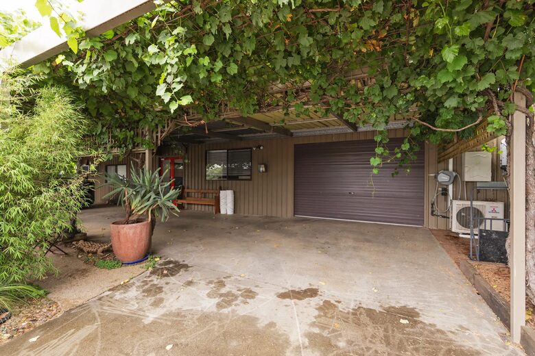 Lake Boga Waterfront Sanctuary with Private Jetty - Lake Boga, Australia