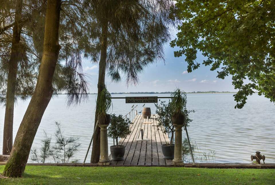 Lake Boga Waterfront Sanctuary with Private Jetty - Lake Boga, Australia