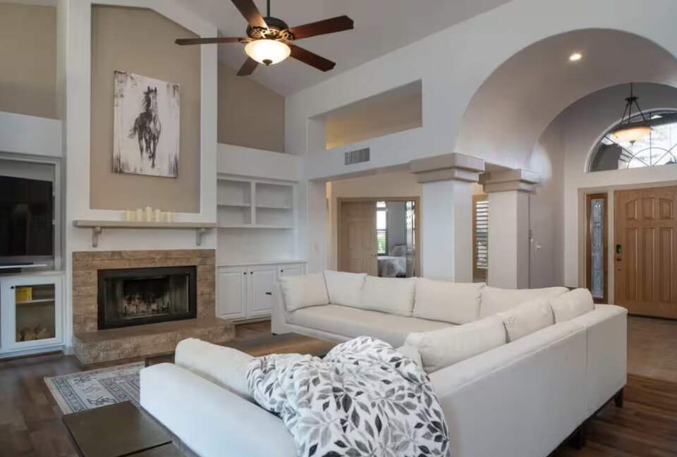 Desert Sunsets and Panoramic Mountain Living in Fountain Hills - Fountain Hills, Arizona