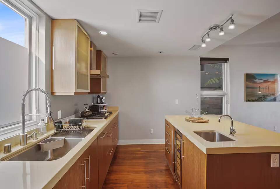 Little Italy Skyline Townhome - San Diego, California