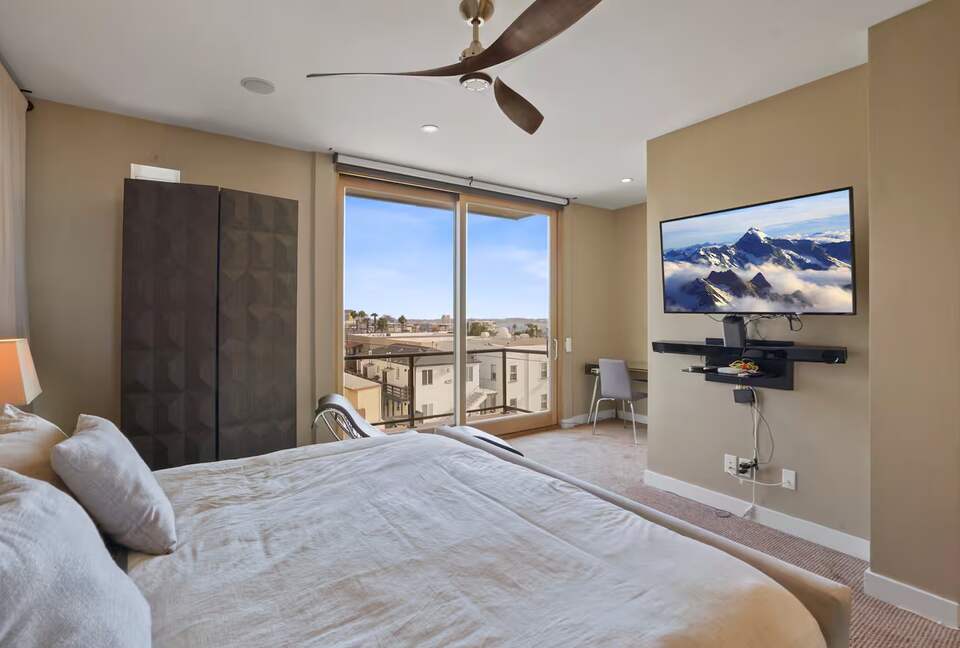 Little Italy Skyline Townhome - San Diego, California