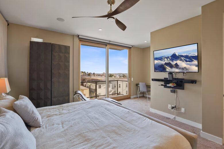 Little Italy Skyline Townhome - San Diego, California