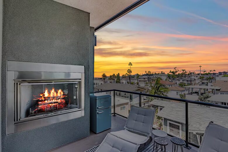 Little Italy Skyline Townhome - San Diego, California