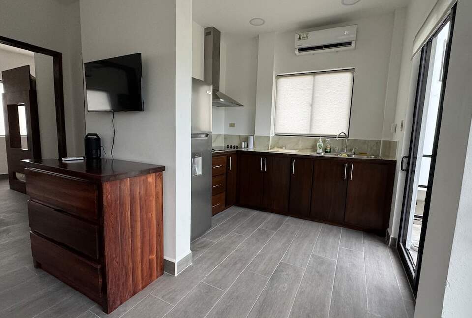 Beachfront Retreat Steps from The Split - Caye Caulker, Belize