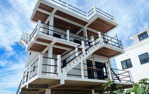 Beachfront Retreat Steps from The Split - Caye Caulker, Belize