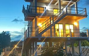 Beachfront Retreat Steps from The Split - Caye Caulker, Belize