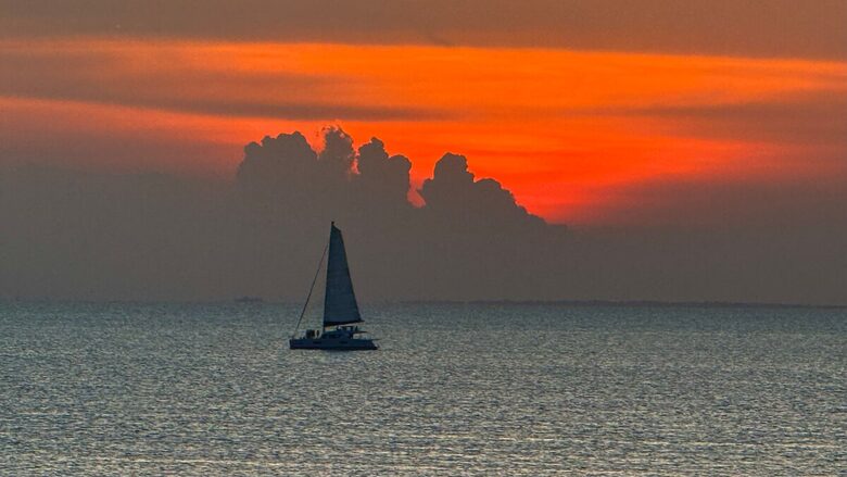 Beachfront Retreat Steps from The Split - Caye Caulker, Belize