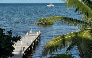 Beachfront Retreat Steps from The Split - Caye Caulker, Belize