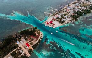 Beachfront Retreat Steps from The Split - Caye Caulker, Belize