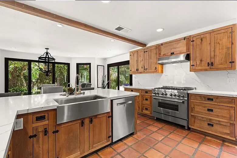 Resort-Style 5BR Retreat in the Heart of Encinitas - Encinitas, California