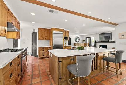 Resort-Style 5BR Retreat in the Heart of Encinitas - Encinitas, California