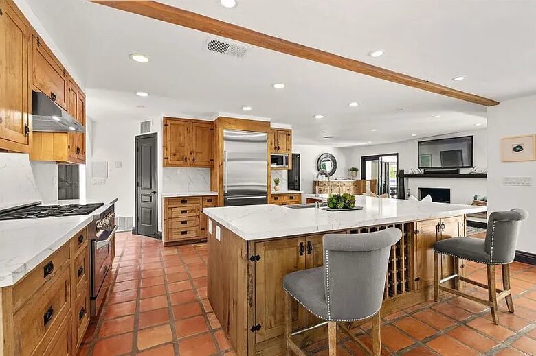 Resort-Style 5BR Retreat in the Heart of Encinitas - Encinitas, California