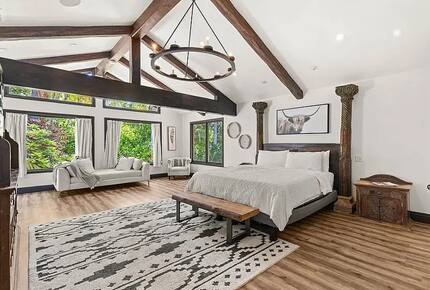 Resort-Style 5BR Retreat in the Heart of Encinitas - Encinitas, California