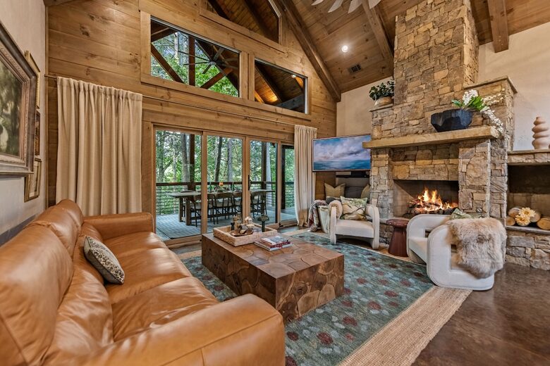 Modern Mountain Retreat on Mountaintown Creek - Ellijay, Georgia