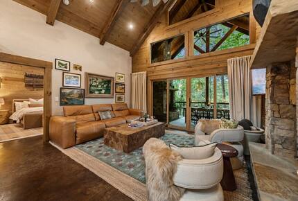 Modern Mountain Retreat on Mountaintown Creek - Ellijay, Georgia