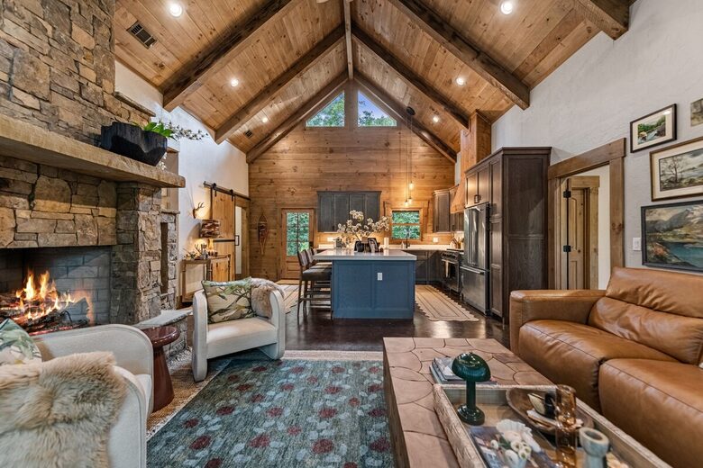 Modern Mountain Retreat on Mountaintown Creek - Ellijay, Georgia