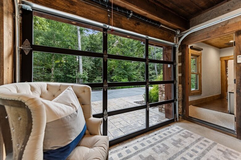 Modern Mountain Retreat on Mountaintown Creek - Ellijay, Georgia