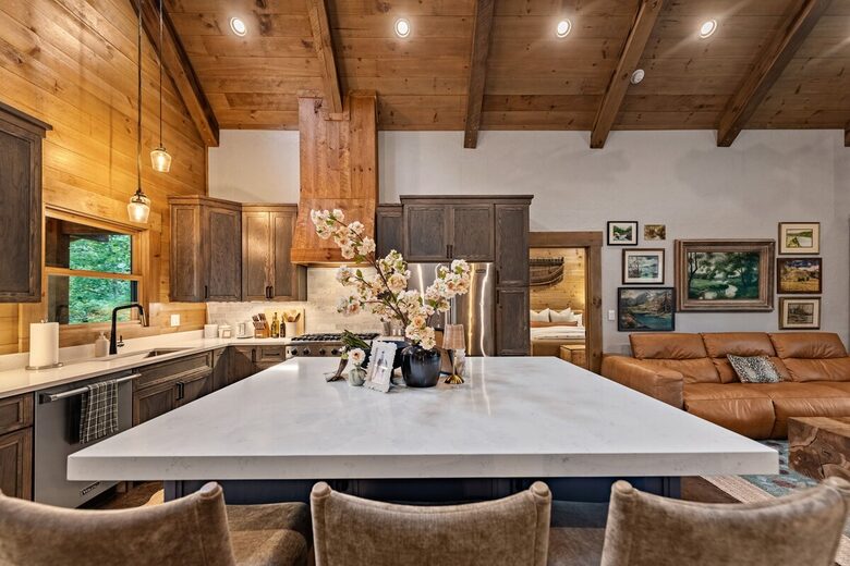 Modern Mountain Retreat on Mountaintown Creek - Ellijay, Georgia