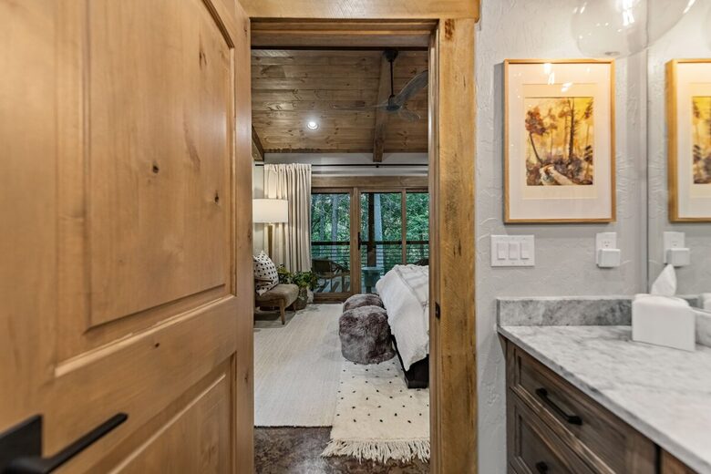 Modern Mountain Retreat on Mountaintown Creek - Ellijay, Georgia