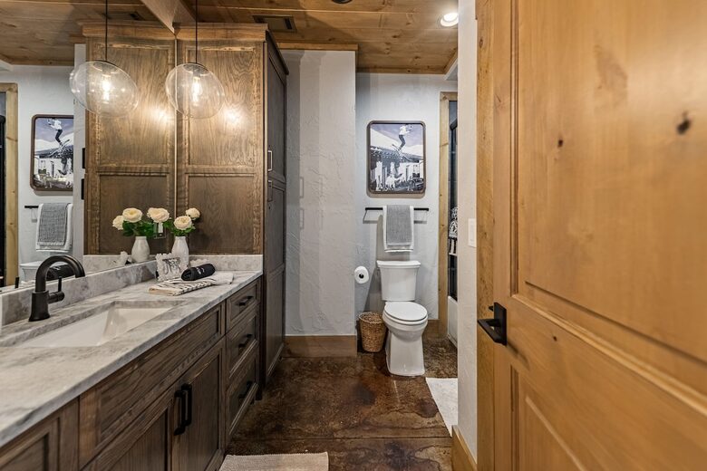 Modern Mountain Retreat on Mountaintown Creek - Ellijay, Georgia