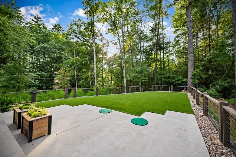 Modern Mountain Retreat on Mountaintown Creek - Ellijay, Georgia