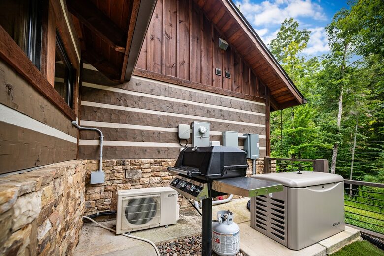 Modern Mountain Retreat on Mountaintown Creek - Ellijay, Georgia